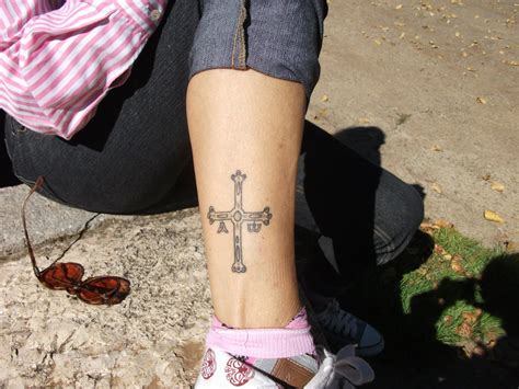 tatuaje cruz asturias|Tatuaje de Cruces, Asturias